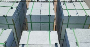 合肥 芝麻白花岗岩5公分地铺石 花岗岩厂家工厂装车日常