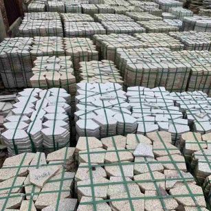 合肥 黄金麻白麻花岗岩荔枝面地铺石(冰裂纹)