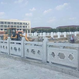 合肥 白麻花岗岩荔枝面河道栏杆