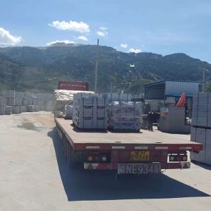 合肥 芝麻白仿形路沿石，直形路沿石