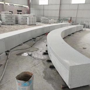 合肥芝麻白花岗岩石板材 园林光面弧形坐凳