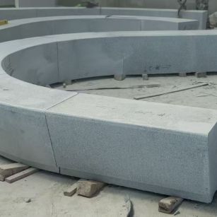 合肥 芝麻白花岗岩光面弧形坐凳