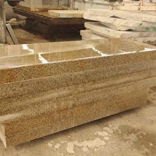 合肥 黄金麻栏杆料半成品加工中