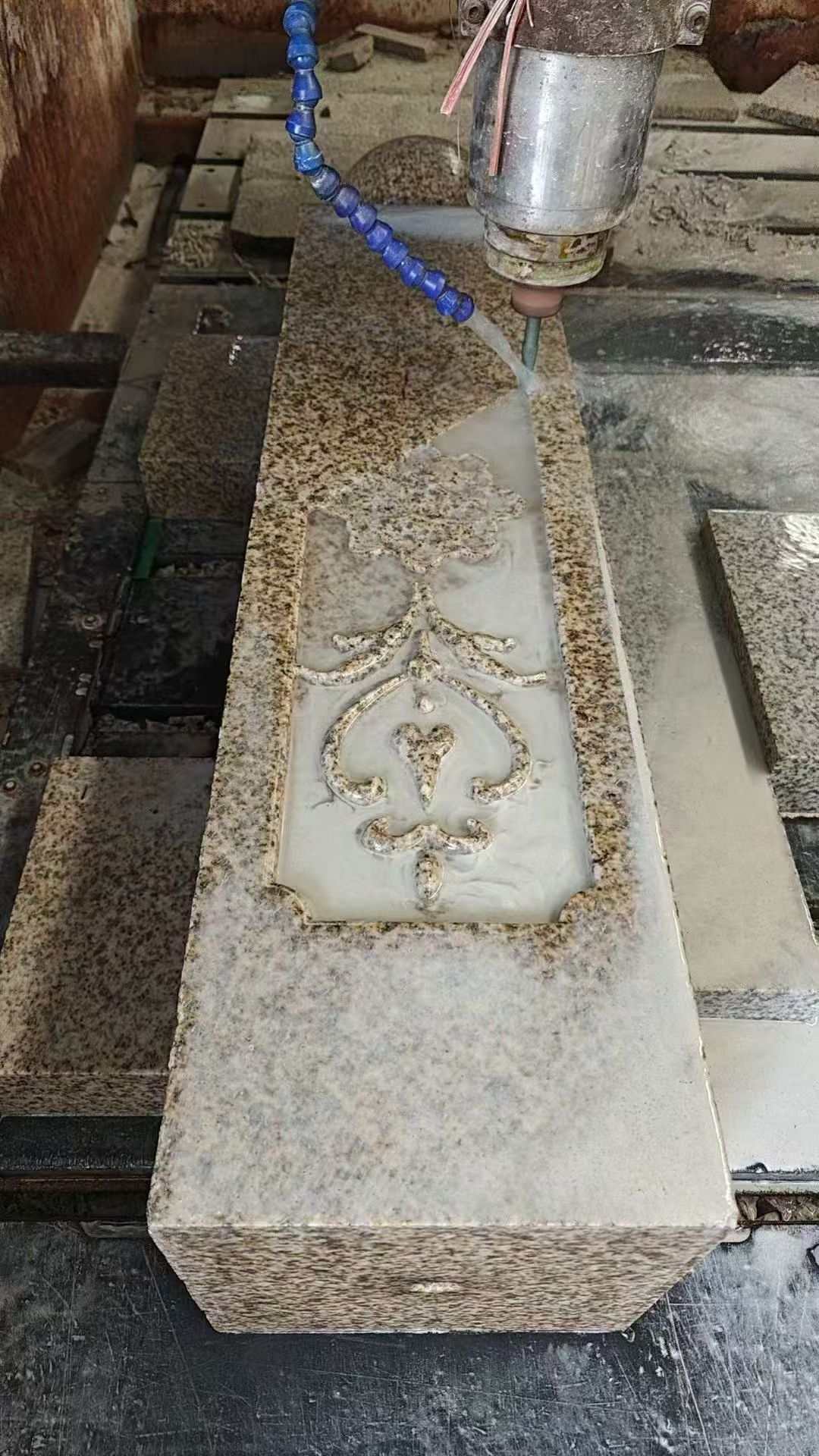 合肥 黄金麻花岗岩异形加工雕刻栏杆大柱