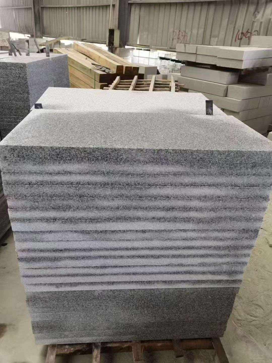 合肥 芝麻白5公分火烧地铺成品，900*400，规格可定制