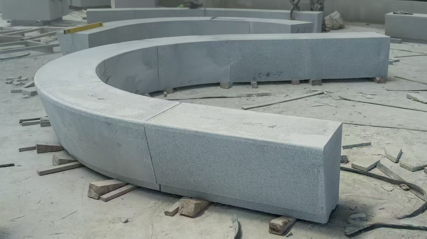 合肥 芝麻白花岗岩光面弧形坐凳