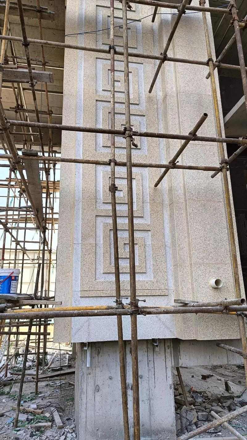 合肥 黄金麻花岗岩别墅外墙干挂回纹造型效果