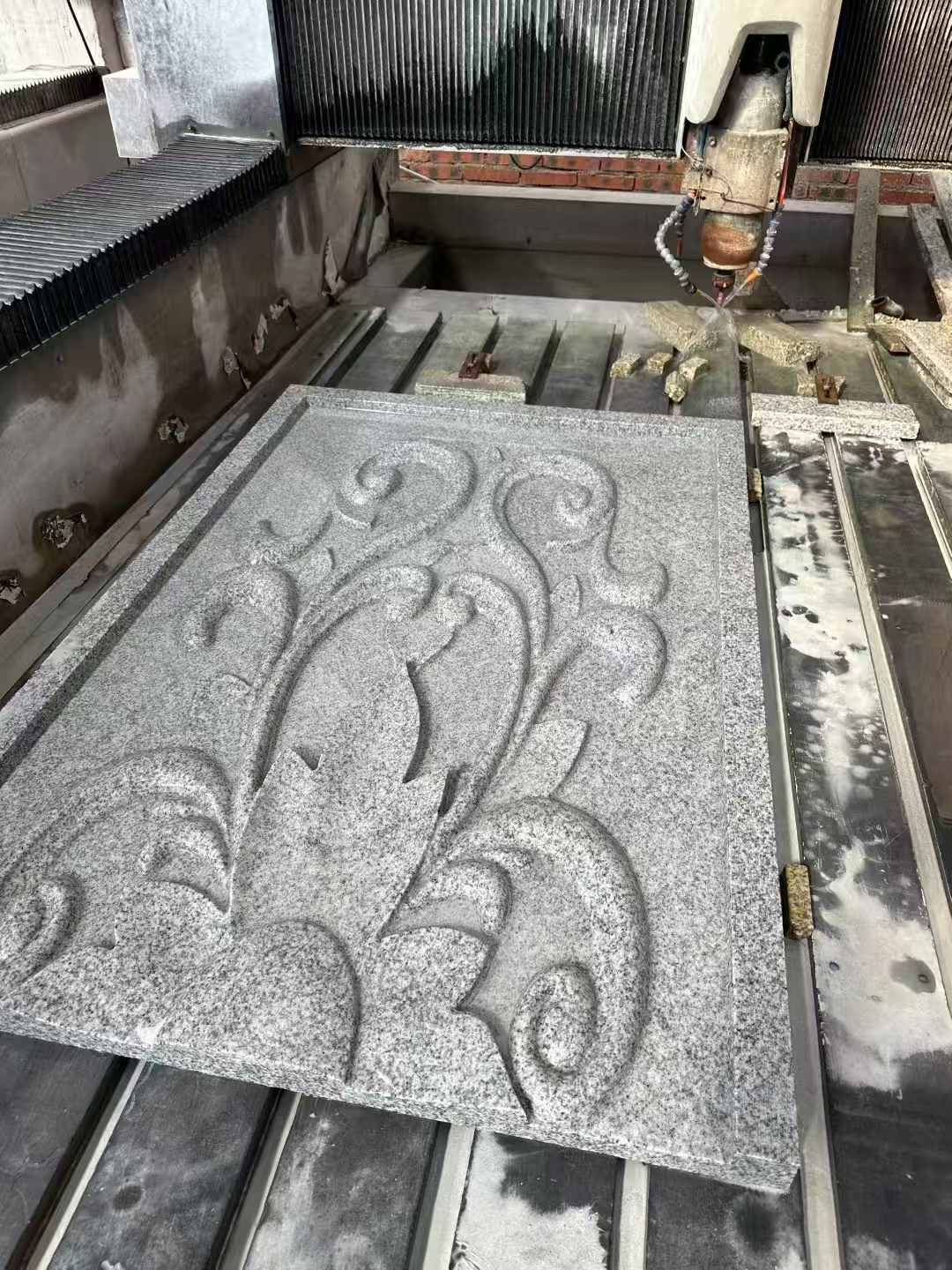 合肥 白麻别墅干挂雕花板